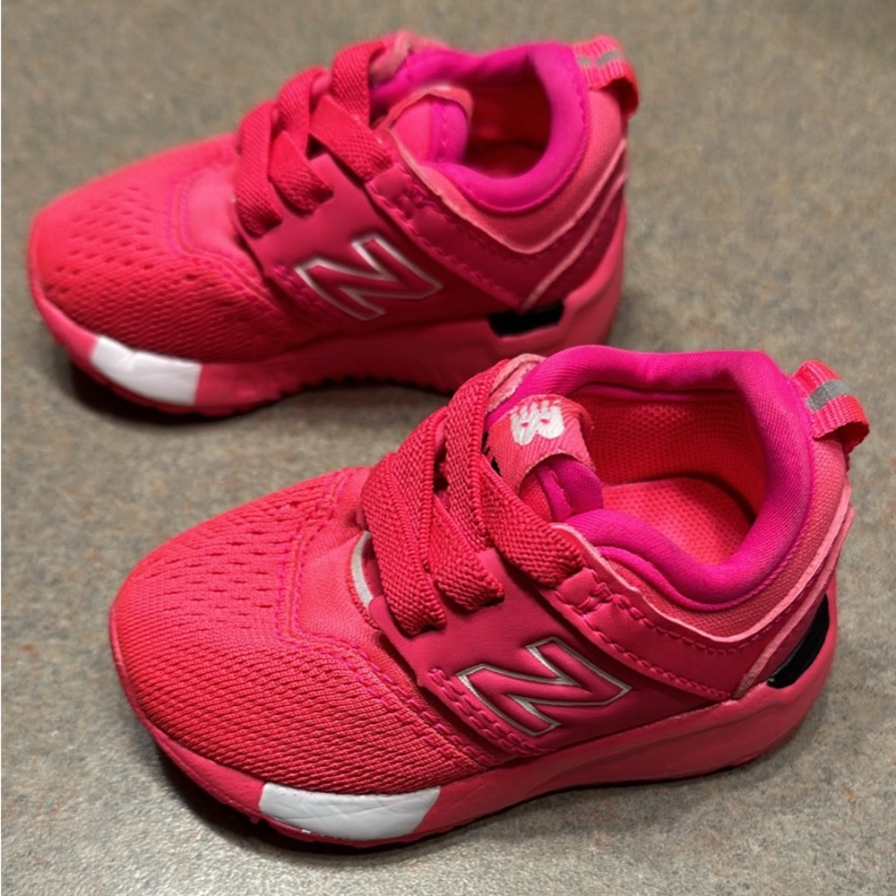 Baby 247 New Balance Sneakers Hot Pink